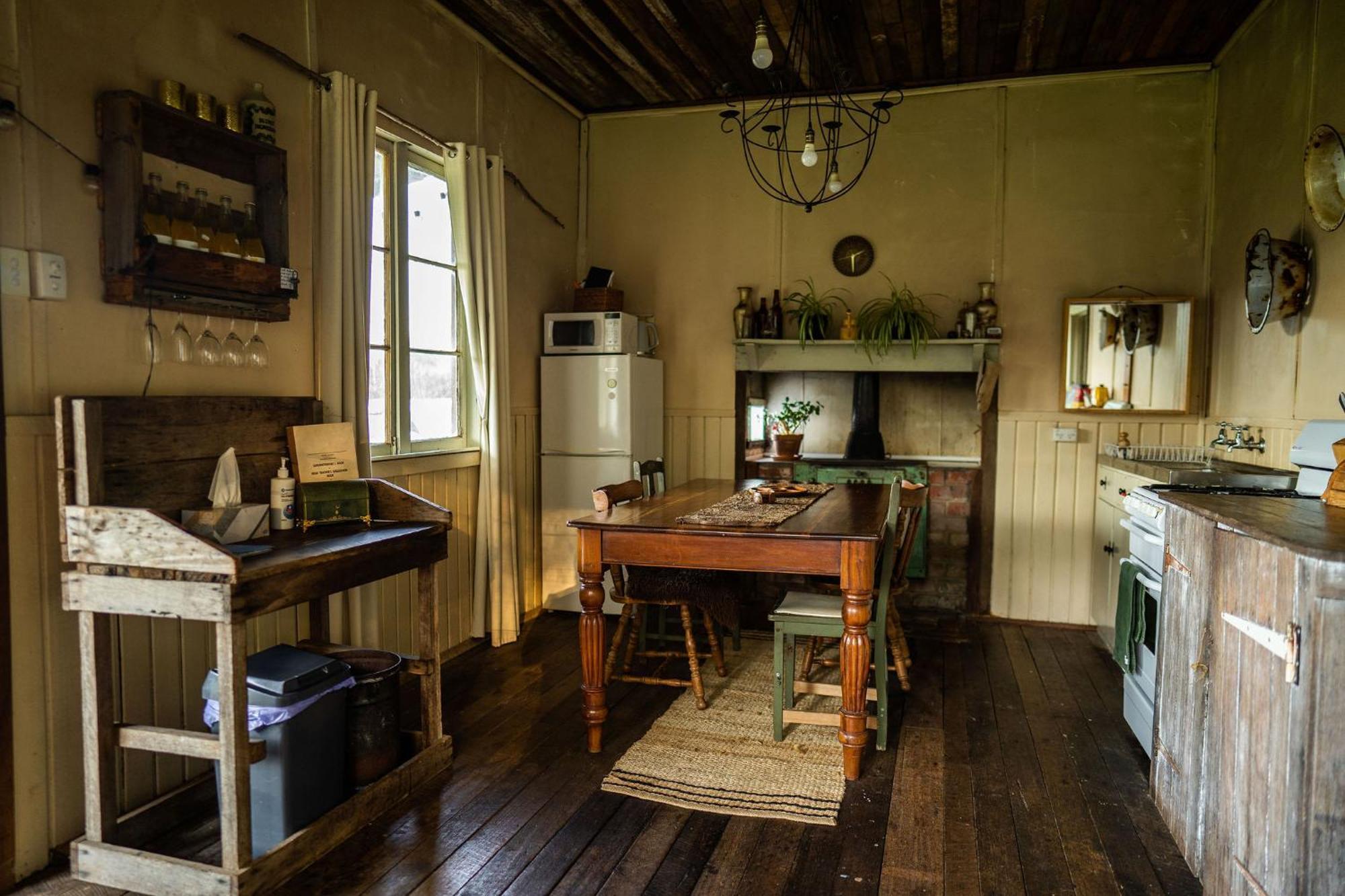 Cosy Farmstay: Green Cabin At Whispering Woods Beedelup Buitenkant foto